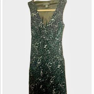 Banana Republic sleeveless v neck leopard dress, fully lined, Sz 4 black & gray